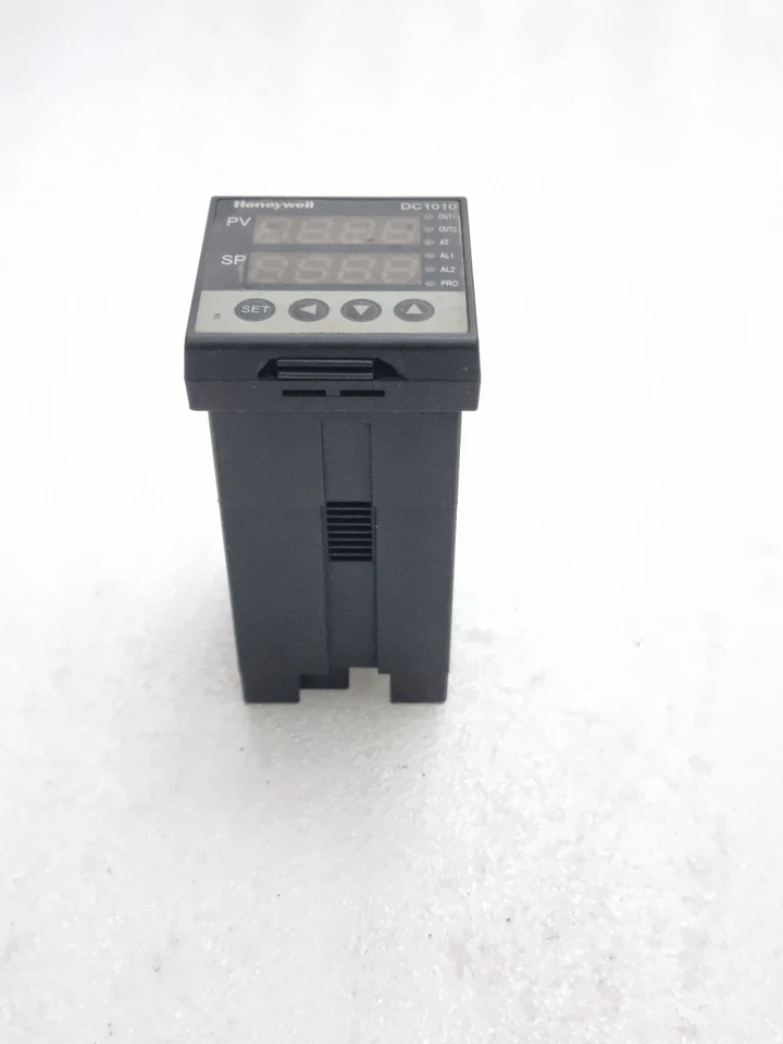 *1 PCS* Honeywell DC1010 DC1010CT-000000-E Temperature Controller Ac 85-265V